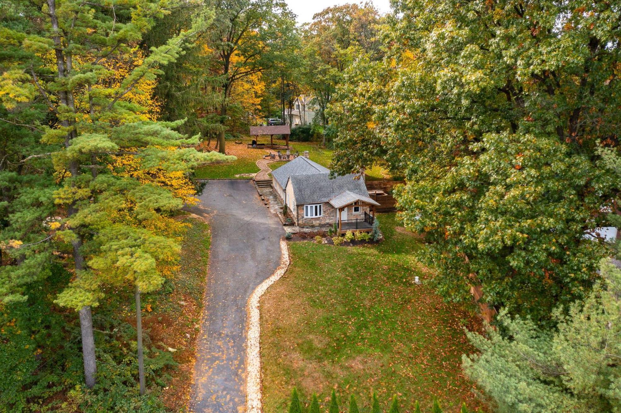 5 Bd W Hottub - Mins To Hunting Hiking & Fishing Apartment New Providence Exterior photo